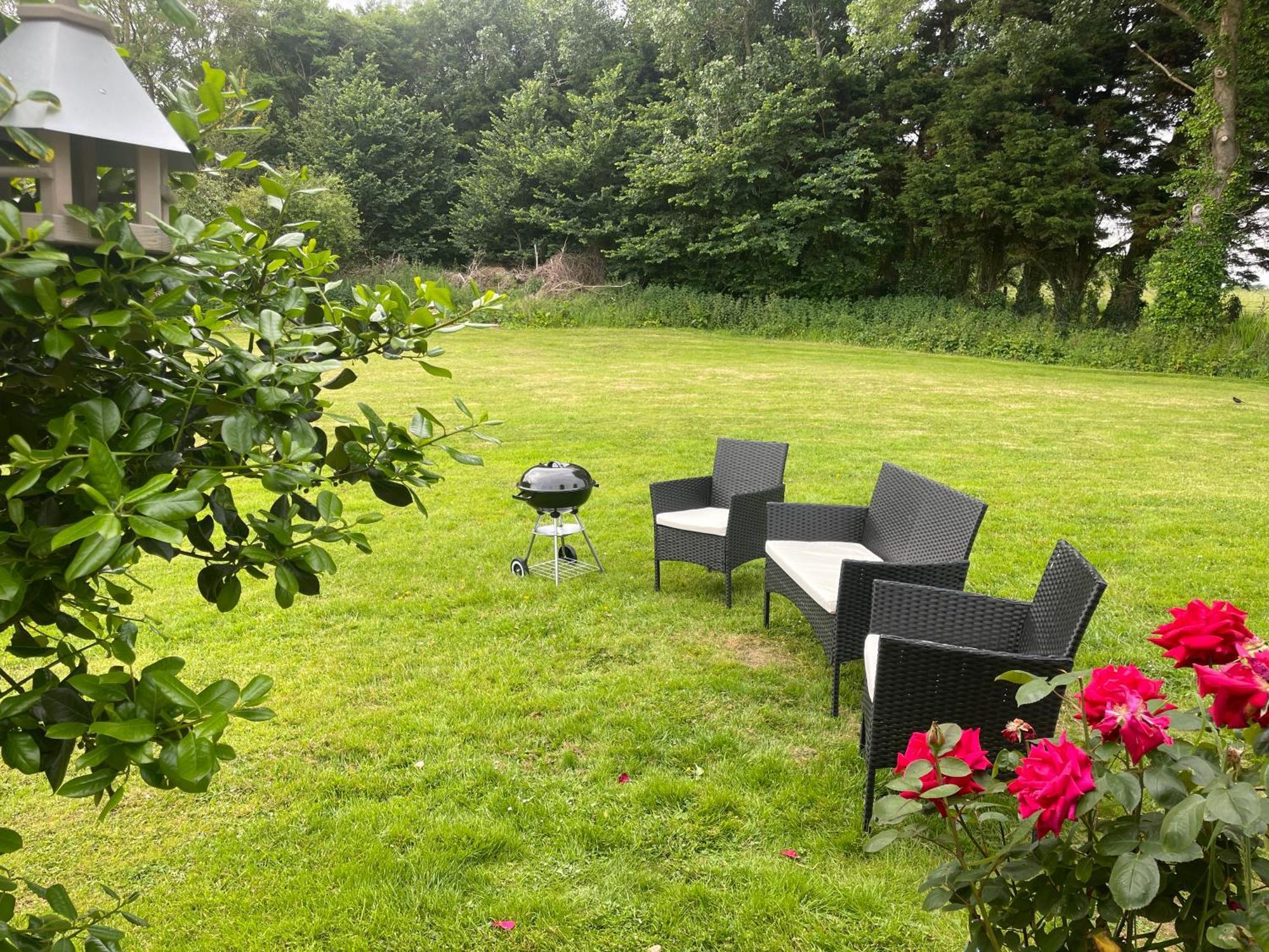 Look No Further Gorgeous Newly Renovated Contemporary Chalet Sandown Bay Holiday Centre Exteriör bild